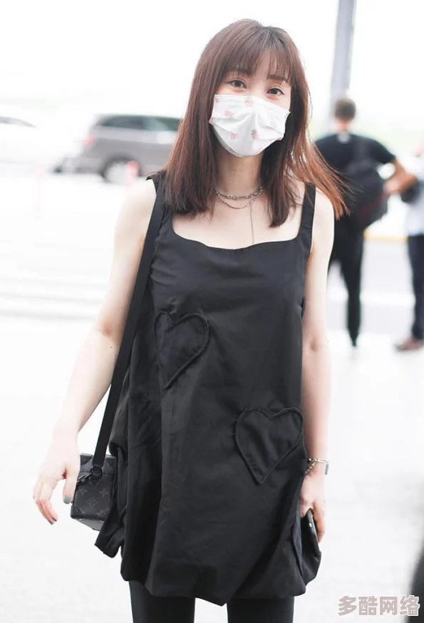 探索孕妇的美丽与力量：丰满孕妇在孕交中的独特体验与情感交流