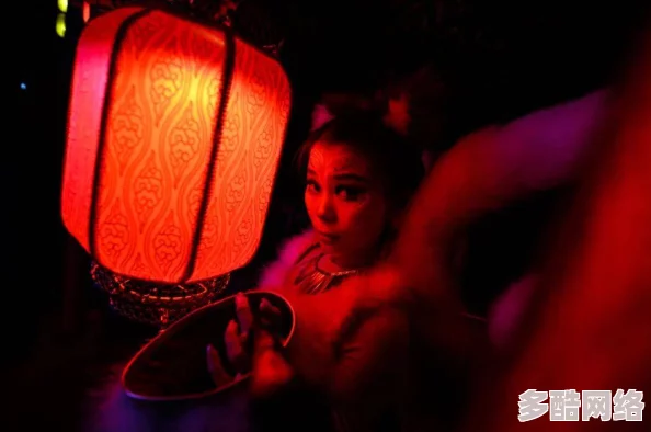 探索国产精品秋霞午夜：在夜色中绽放的独特魅力与文化交融之旅