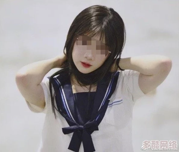 jk喷水＂事件震惊网络！数千粉丝狂热追捧，背后竟隐藏着不为人知的真相！