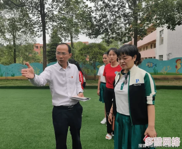 探索95后学姝的成长之路：从校园到职场的精彩人生与情感故事在线观看